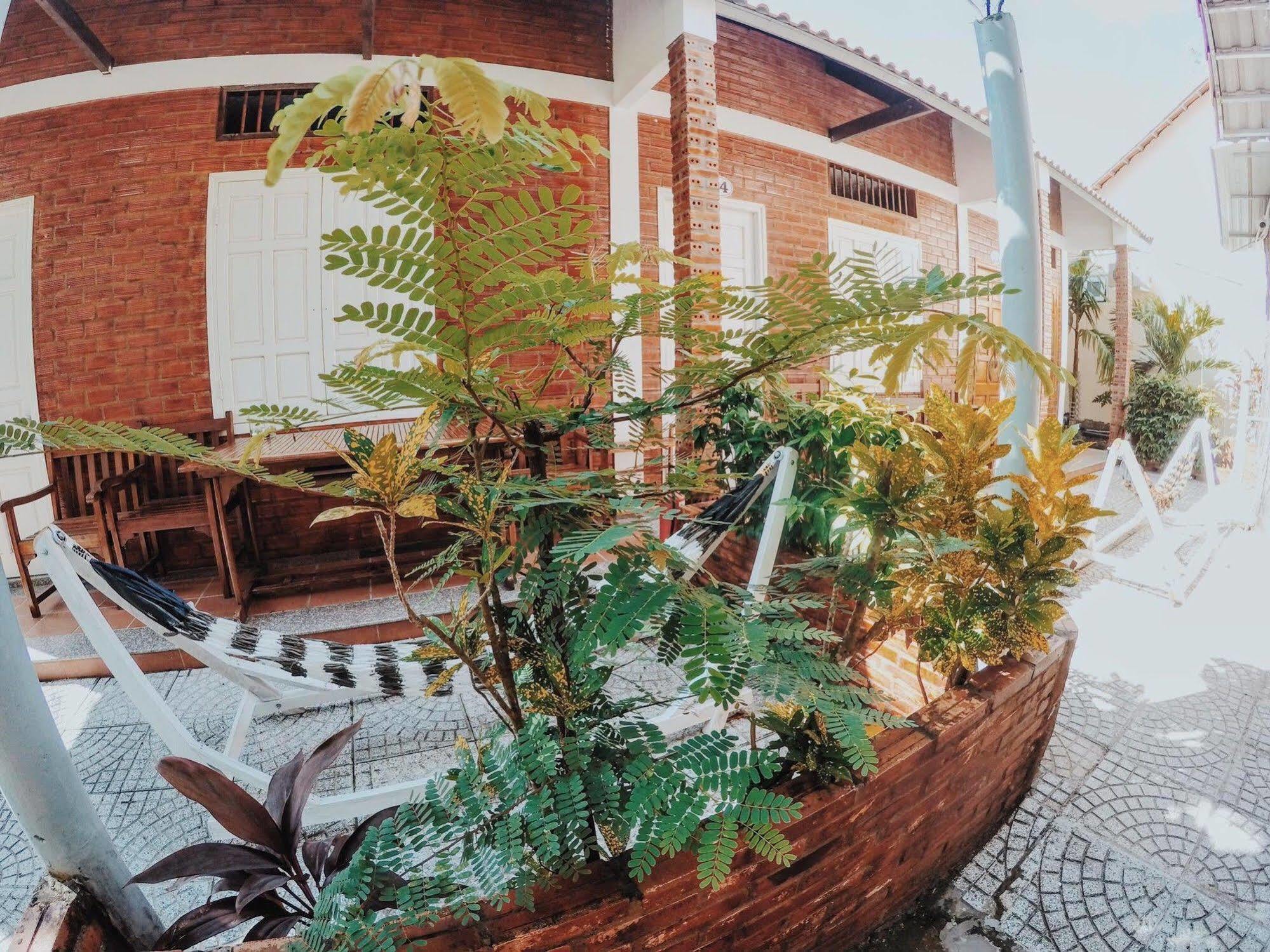Sea Living Hostel Duong Dong Exterior foto